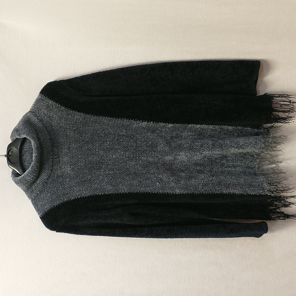 Sweater  Gray and Black with Fringe